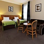Central Hotel
