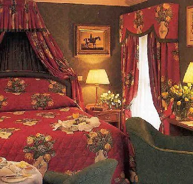 Central Hotel 3*