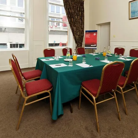 Central Hotel Отель