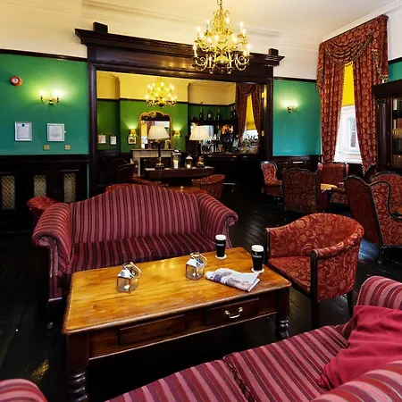 Отель Central Hotel 3*